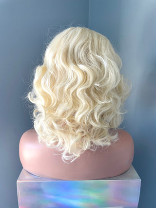 "Marilyn" - Short Blonde Hollywood Wig