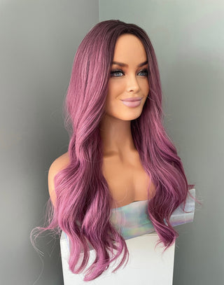 "Kyla" - Perruque Synthétique Courte Droite Lace Front Violet Néon