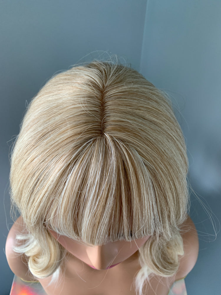 "Sarah" - Short Blonde Synthetic Wig with Bangs