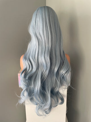 "Azura" - Perruque Bob Lace Front Droite Soyeuse Bleue