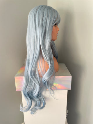 "Azura" - Perruque Bob Lace Front Droite Soyeuse Bleue