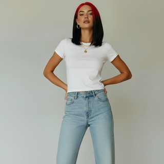 "Olli" - Short Ombre Red Black Bob Wig