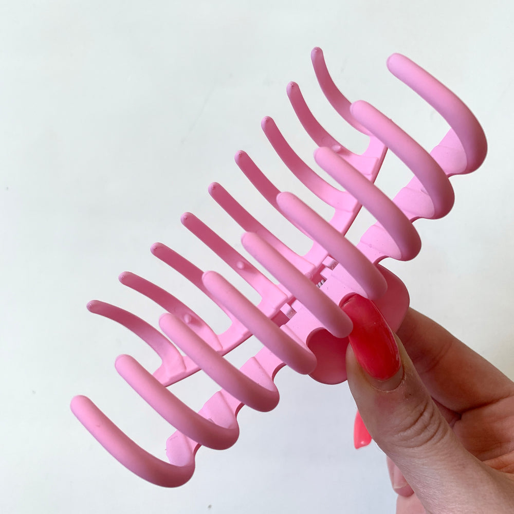 Jumbo Hair Claw Clip - Matte Bubblegum Pink